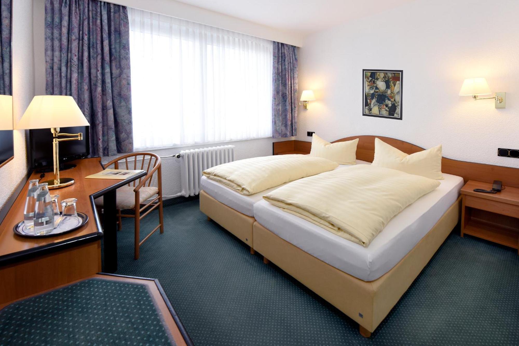 Lat Hotel & Apartmenthaus Berlin Eisenhüttenstadt Εξωτερικό φωτογραφία